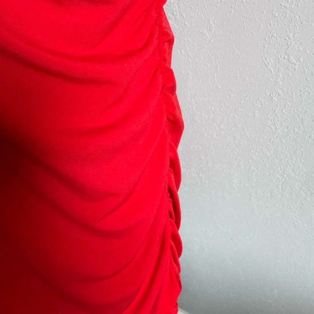 Torrid Cherry Red V-Neck 1/2 Sleeve Black Lace Back Ruched Blouse Womens 3 (3X) - Picture 4 of 8